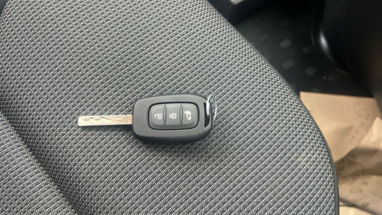 Renault Trafic Swb Diesel SL28 Blue dCi 130 Business Van